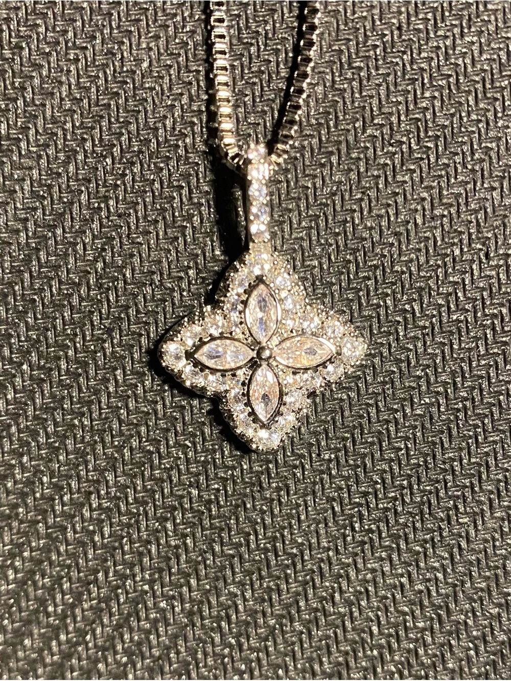 Diamond Embedded Silver Chain - Picture 2 of 3